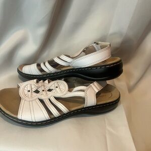 Clarks Women's Leisa Janna Sandal White Leather